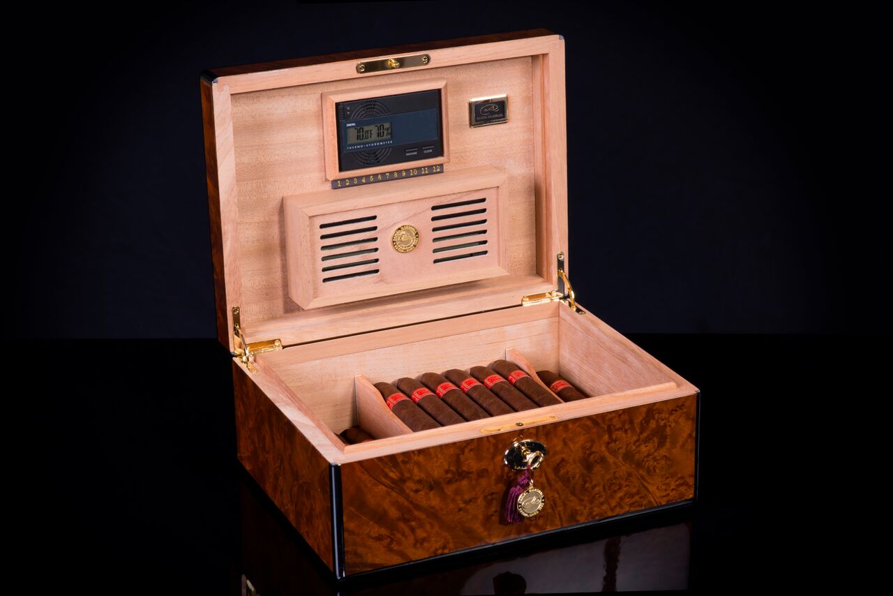 Precious Burl signature daniel marshall cigar humidor 30100 b